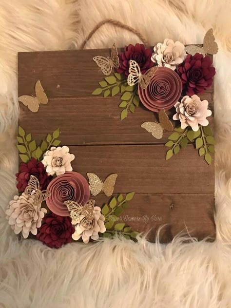 Wood Flower Wall Decor, Wood Flowers Wall Decor, Cricut Flower Projects Gift Ideas, Rolled Flower Projects, Cricut Paper Flowers Projects, Wood Flower Decor, Flowers Diy Crafts, Decorative Items For Home, Cricut Flowers