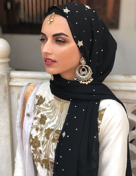 Luxury Hijab, Wedding Hijab Styles, Party Wears, Black Hijab, Estilo Hijab, Bridal Hijab, Girls Attire, Hijab Designs, Pakistani Clothes