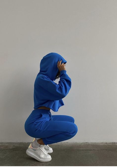 Tracksuit Photoshoot, Cozy Set Outfit, Streetwear Photoshoot, Montana Style, Fit Girl Motivation, Fits Aesthetic, Jersey Outfit, Instagram Feed Inspiration, Model Inspo