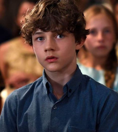 Dr Kids, Levi Miller, Brown Hair Boy, Brown Hair Blue Eyes, Character Inspiration Male, Old Faces, Boy Face, Boy Character, Child Actors