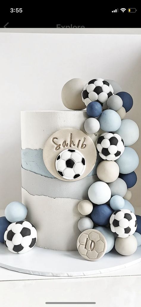 First Birthday Boy Soccer Theme, Soccer Theme First Birthday, Sport Cakes For Men, Sports Theme Birthday Cake, Cake Football Birthday, Cake Bola, Soccer Theme Cake, Boy Theme Party, Soccer Themed Cake