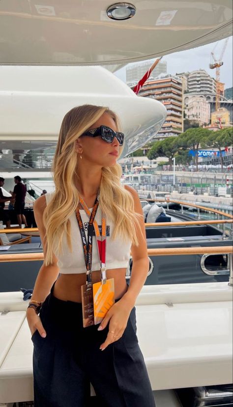 F1 Wag Aesthetic, Sophie Mitchell, F1 Outfit, Formula 1 Girls, Wag Aesthetic, F1 Girl, Race Outfit, Race Day Outfits, Monaco Gp