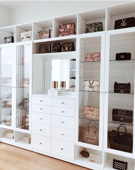 Walk In Closet Design, Dream Closet Design, Purse Storage, Walking Closet, Luxury Closets Design, California Closets, Wardrobe Room, Bedroom Cabinets, Closet Decor