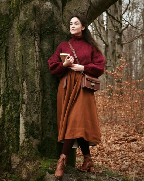 Wardrobe Brown, Library Chic, Autumn Woman, Cottagecore Outfit, Academia Style, Perfect Dark, Cottagecore Outfits, Dark Academia Fashion, Academia Fashion