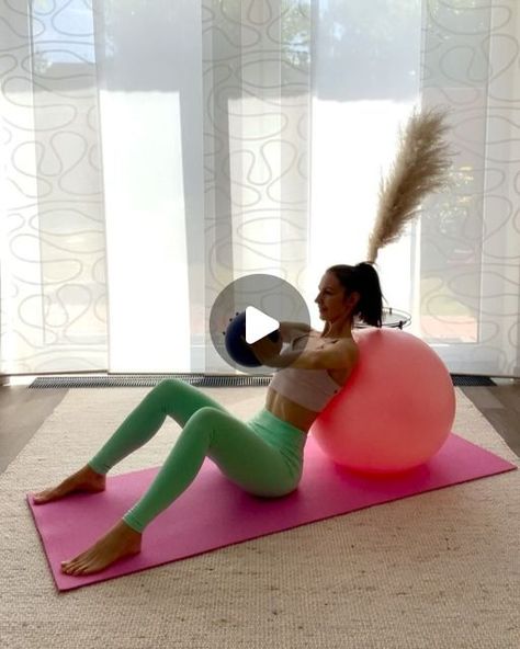 Ball Pilates, All Over Body Workout, Stability Ball Exercises, Pilates Routine, Swiss Ball, Pilates Fitness, Stability Ball, Weight Workout, Mat Pilates