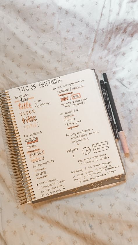 Cool Note Taking Ideas, Esthetic Note Ideas, Tips On Note Taking, Notes Template For School, School Aesthetic Note Taking, Aesthetic Notes Taking Tips, What To Take Notes On For Fun, Ways To Make Your Notes Prettier, Cute Ways To Highlight Notes