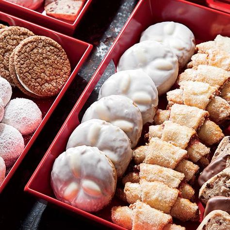 German Christmas Cookies, German Cookies, German Desserts, German Baking, Buttery Cookies, Ginger Cookies, Xmas Cookies, German Christmas, Christmas Cooking