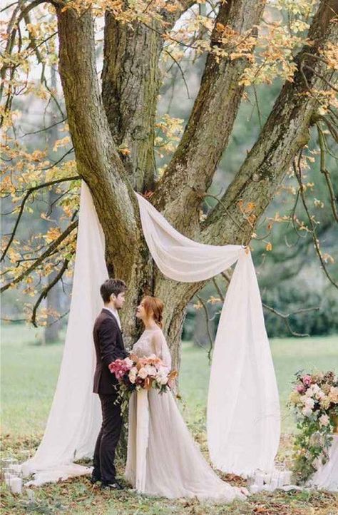 Natural Wedding Arch Outdoor Ceremony, Tree For Wedding Ceremony, Lowkey Outdoor Wedding, Wooded Wedding Ceremony, Tree Arch Wedding, Outdoor Wedding Ideas Ceremony, Outdoor Wedding Arch Ideas, Wedding Arch Alternative, Autumn Castle