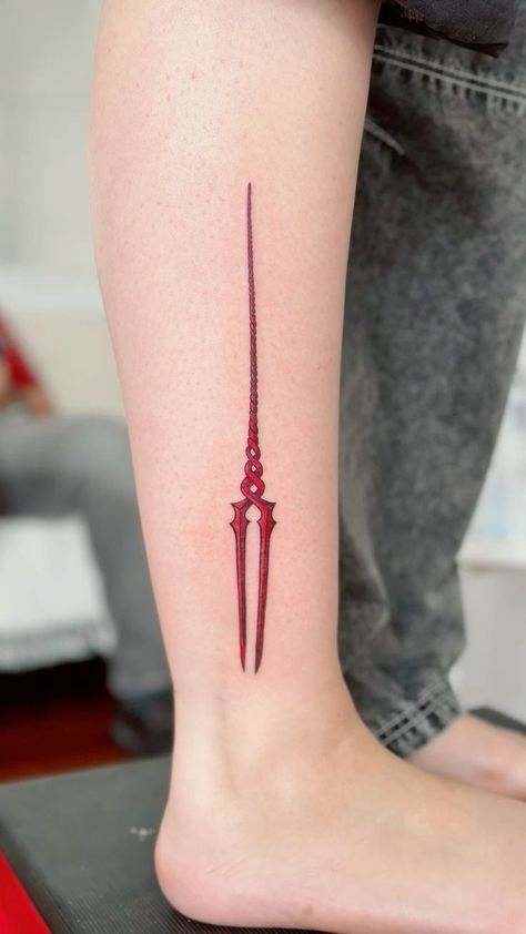 Spear Of Longinus Tattoo, Tattoo Red Ink, Evangelion Tattoo, Atlas Tattoo, Neon Tattoo, Woodcut Tattoo, Tattoo Red, Manga Tattoo, Clever Tattoos