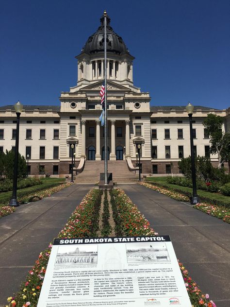 South Dakota State Capitol - Pierre, SD South Dakota State, Famous Landmarks, Classical Architecture, History Museum, Historic Homes, South Dakota, Louvre, Stamp, House Styles