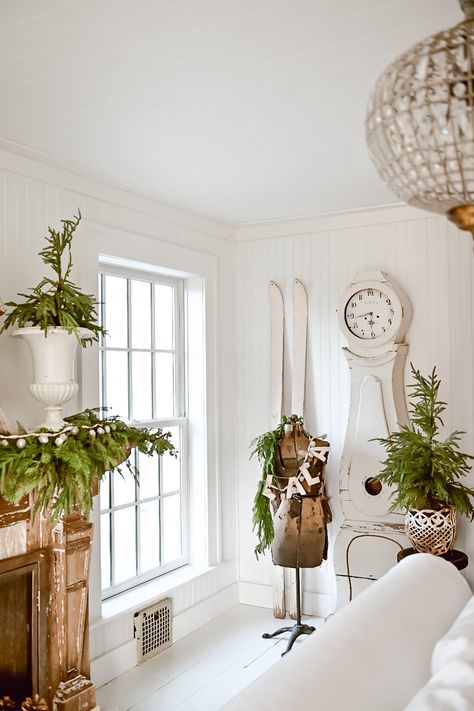 Defining Winter Decor Winter Cottage Decorating Ideas, Beach Cottage Christmas Decor, Cottage Christmas Decor, Cottage Decorating Ideas, Cozy White Cottage, Cottage Decorating, Liz Marie, Winter Decorating, Beach House Plans