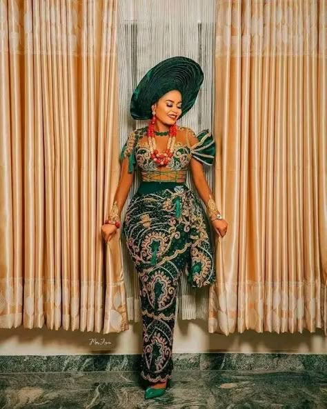 Latest Gorge Gown Styles, Traditional Marriage Outfit For Women, Nigerian Traditional Dresses, Elegant Maternity Dresses, Nigerian Wedding Dresses Traditional, Nigerian Lace Styles Dress, Nigerian Lace Styles, 2piece Outfits, African Prom Dresses