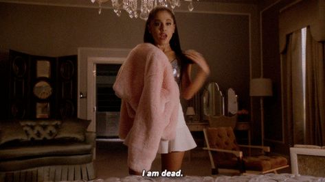 New trending GIF on Giphy Chanel Number 2 Scream Queens, Chanel Number 2, Scream Queens Gif, Scream Queens Quotes, Billie Lourd, Ariana Grande Gif, Funny Post, Keke Palmer, Jamie Lee Curtis