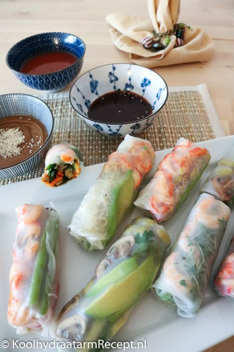 Springrolls, oosterse doorkijkhapjes | KoolhydraatarmRecept.nl Vietnam Roll, Easy Grilled Chicken, Meatless Main Dishes, Spring Roll, Pasta Dinner Recipes, Easy Pasta Recipes, Spring Rolls, What To Cook, Save Food