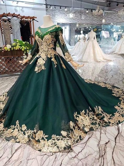 Wedding Dress Green And Gold Fantasy Dress, Prom Purple, Green Ball Gown, Dark Green Wedding, Baju Kahwin, Green Wedding Dresses, Muslim Wedding Dresses, Green Tulle, Wedding Dress Sequin