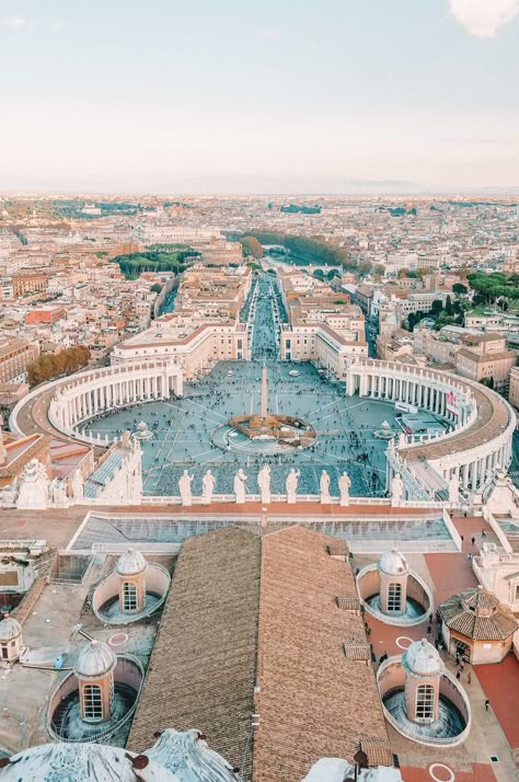 15 Best Free Things To Do In Rome - Hand Luggage Only - Travel, Food & Photography Blog Free Things To Do In Rome, Things To Do In Rome, Positano Italy, Photography Beach, Rome Travel, Hand Luggage, Travel Instagram, Beautiful Places To Travel, Europe Destinations