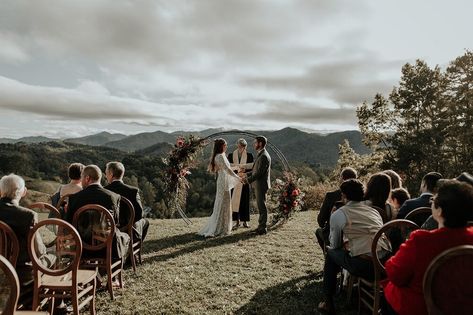 Nc Mountain Wedding, Winter Mountain Wedding, Asheville Elopement, Asheville Nc Wedding, Rusting Wedding, Winter Wedding Venues, Wedding Venues North Carolina, Private Event Space, Dawn Photography