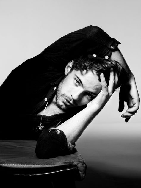 Harry Treadaway Harry Treadaway, Portrait Quotes, I D Magazine, Nick Knight, Mens Editorial, Penny Dreadful, Movie Buff, British Actors, Life Facts