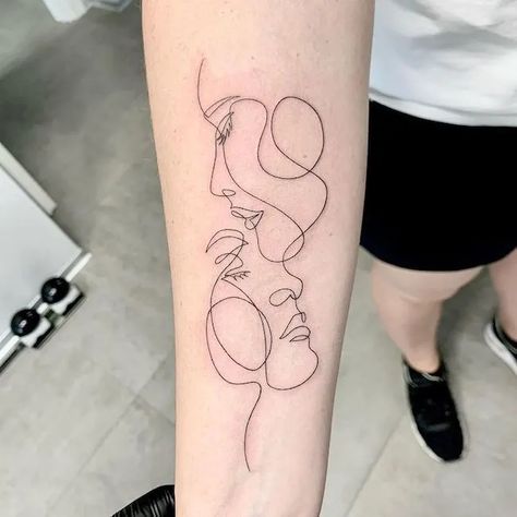 Unique Tattoos For Moms, Tattoos For Mothers, Meaning Full Tattoos, Tattoos To Honor Mom, Geometric Elephant Tattoo, Tattoos For Moms With Kids, Tattoos For Moms, Lovers Tattoo, Mom Daughter Tattoos