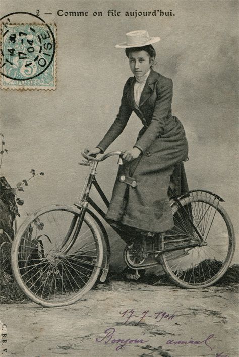 Annie Londonderry, Tweed Ride, Old Bicycle, Free Vintage Printables, Londonderry, Road Bicycle, Vintage Bicycles, Vintage Bikes, Black White Photos