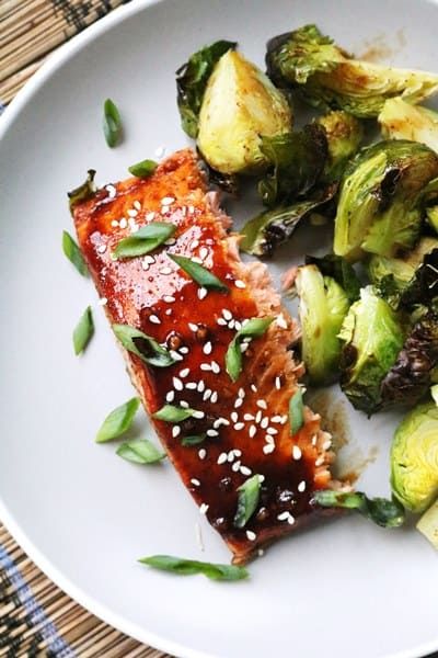 Dinners Salmon, Hoisin Salmon, Salmon Dinner Ideas, Salmon Dinners, Sheet Pan Salmon, Pan Salmon, Seafood Entrees, Salmon Dinner, Baked Salmon Recipes