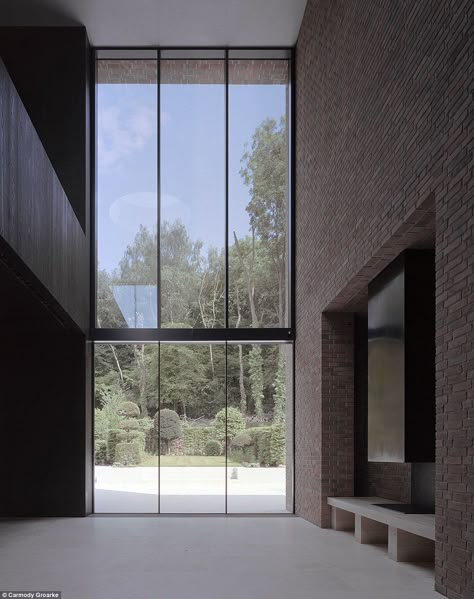 Grand Designs features 2017 RIBA House of the Year Award Carmody Groarke, Renovation Facade, Grand Designs Houses, Minimalism Living, Edwardian House, Double Height, Brick Facade, London House, Brick Walls