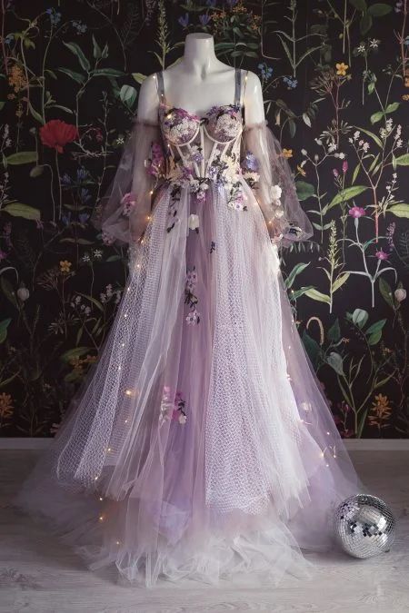 Lavender Mousse, Unique Dress Design, Tulle Long Prom Dress, Dusty Lavender, Ethereal Dress, Detachable Sleeves, Fantasy Dresses, Lavender Floral, Fantasy Gowns