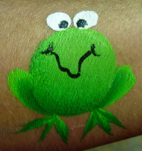 frog from pouncer Simple Face Painting, Easter Face Paint, Easy Face Painting, Kids Face Painting, Face Painting For Boys, Cheek Art, Face Paint Designs, Face Painting Easy, Kids Face Paint