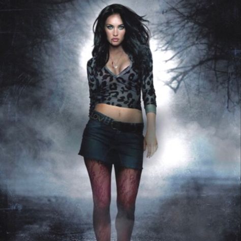 Megan Fox Jennifer's Body, Jennifer's Body Aesthetic, Jennifer’s Body, Megan Fox Outfits, Check Outfit, Body Aesthetic, Hallowen Costume, Jennifer's Body, Body Outfit