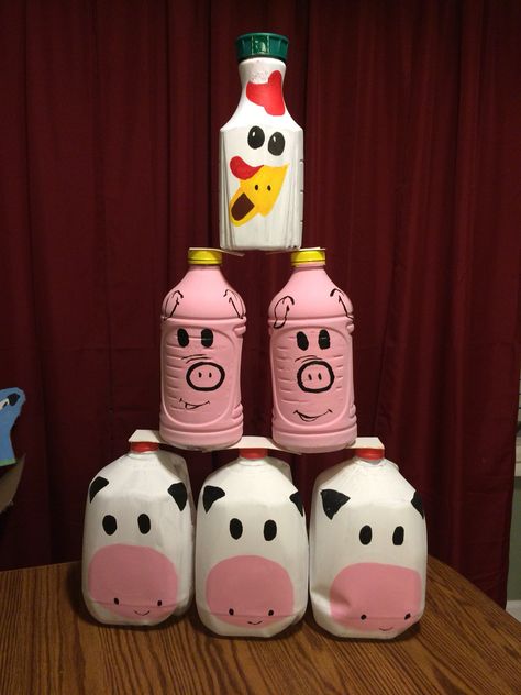 DIY!! Knock the animals down!!  Cute game for my (soon to be) 2 year old's farm animal birthday party. He loves throwing things! Eoy Activities, Farm Themed Party, Barnyard Birthday Party, Cute Game, Farm Theme Birthday, Farm Animal Party, Camp Activities, Farm Animals Birthday Party, Farm Themed Birthday Party