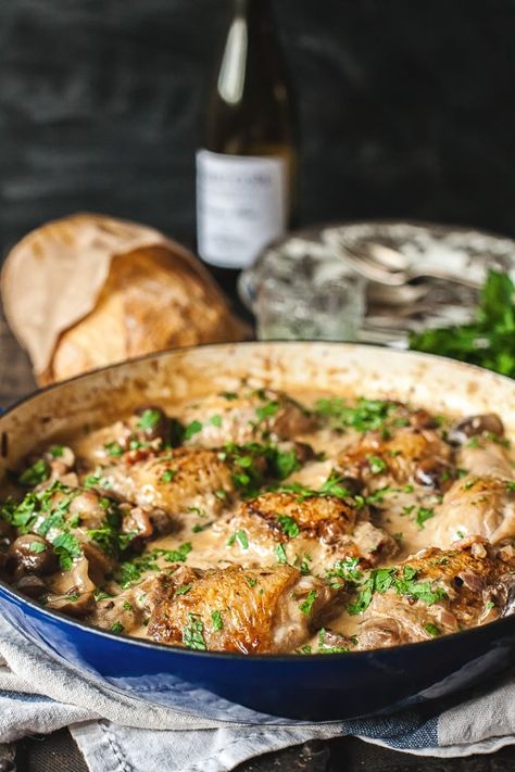 Coq au Vin Blanc (Chicken in White Wine) Macau Recipes, Rooster Recipes, Chicken Stews, French Recipes Authentic, White Wine Chicken, French Foods, French Recipes, Cremini Mushrooms, French Dishes