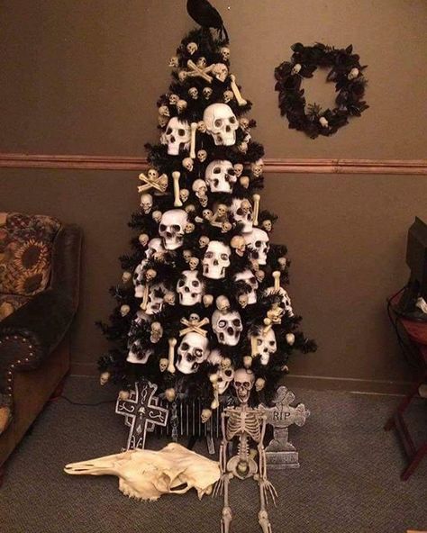 This is our kind of Christmas of tree! #skulls #Christmas #Christmastree #goth #gothic Black Victorian Christmas Tree, Black Halloween Christmas Tree, Goth Christmas Tree Ideas, Witch Christmas Tree, Spooky Christmas Tree, Gothic Christmas Tree, Halloween Tree Decorations, Black Christmas Decorations, Halloween Christmas Tree