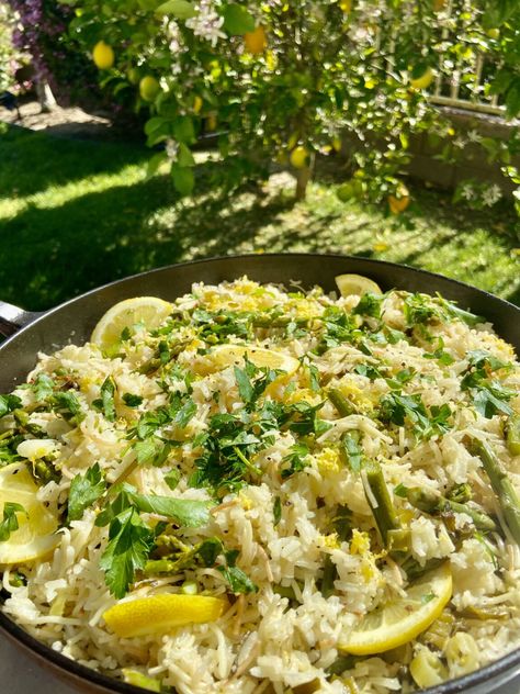 Lemon rice pilaf with asparagus - Allee's House Lemon Rice Pilaf, Asparagus Rice, Lemon Asparagus, Lemon Rice, Spaghetti Noodles, Rice Pilaf, Red Chili Peppers, Red Chili Flakes, Easter Dinner