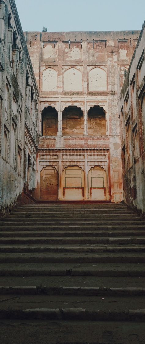 Aesthetic pics, desicore , Desi aesthetic, royal aesthetic Lahore Fort Photography, Lahore Aesthetic, Mughal Embroidery, Pakistani Architecture, Pakistan Aesthetic, Lahore Fort, Black Palace, Pakistan Video, Banks Ads