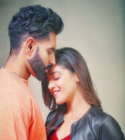 romantic whatsapp dp wallpaper Couples Dp For Whatsapp, Parmish Verma Beard, Parmish Verma, Couples Dp, Romantic Love Couple, Romantic Couple Images, Chef Jackets, Punjabi Couple, Love Couple Images