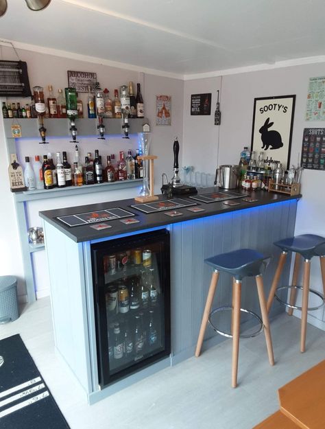 Summerhouse Interiors Ideas Bar, Small Garage Bar Ideas, Indoor Bar Ideas Houses, Garage Bar Ideas Man Caves, Summerhouse Bar Ideas, Ideas De Mini Bar, Bar For Man Cave, Bar Lounge Room, Garden Pub