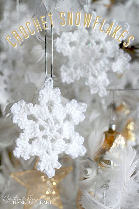 Diy Crochet Ornaments, Christmas Snowflakes Crafts, Diy Christmas Snowflakes, Jul Diy, Christmas Snowflakes Decorations, Crochet Ornament Patterns, Snowflake Craft, Crochet Snowflake Pattern, Confection Au Crochet