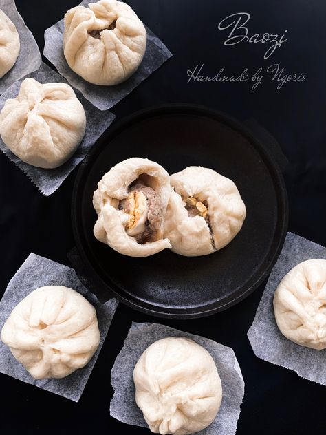 Siopao Asado Recipe, Pork Asado, Siopao Recipe, Asado Recipe, Steamed Pork Dumplings, Dumplings Recipes, Recipes Filipino, Steam Buns Recipe, Philippine Food