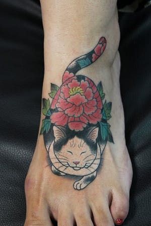 Kitty Tattoos, Facial Tattoos, Irezumi Tattoos, Traditional Japanese Tattoos, Geniale Tattoos, Book Tattoo, Skin Art, Piercing Tattoo, Japanese Tattoo