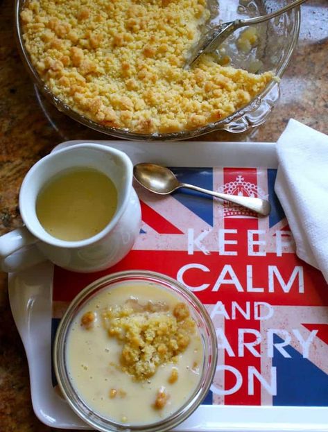 British Deserts, The Best Apple Crumble, Best Apple Crumble Recipe, Best Apple Crumble, Great British Food, British Cooking, Apple Crumble Recipe, Custard Sauce, British Recipes