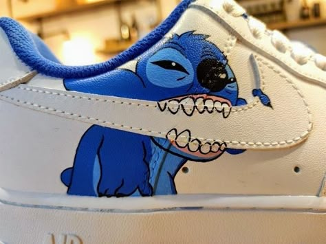 Dinosaur Painted Shoes, Shoe Painting Ideas Nike, Sneaker Painting Ideas, Sneakers Painting Ideas, Custom Shoes Design, Custom Shoes Ideas, Shoe Design Ideas, Artsy Shoes, Shoes Preppy