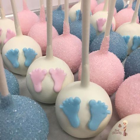 Creative Gender Reveal Ideas, Gender Reveal Dessert, Gender Reveal Cake Pops, Gender Reveal Party Food, Simple Gender Reveal, Creative Gender Reveals, Gender Reveal Baby Shower Themes, Baby Gender Reveal Party Decorations, Gender Reveal Unique