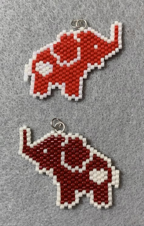 Seed Bead Earrings Patterns Animal, Beaded Buffalo Pattern, Seed Bead Elephant Pattern, Beaded Elephant, Brick Stitch Beaded Animals, Animal Brick Stitch Pattern, Diy Seed Bead Earrings, Seed Bead Crafts, Macrame Bracelet Patterns