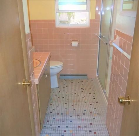 11 Amazing Before and After Bathroom Remodels Bathroom Remodel Diy Budget, Wall Colors Bathroom, 1950 Bathroom Remodel, 60s Bathroom Remodel, 50’s Bathroom, 1950s Bathroom Remodel, Pink Tile Bathroom, Bathroom Update Ideas, 1950s Bathroom