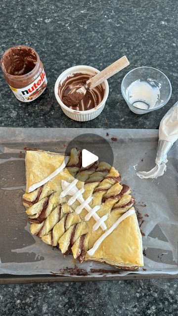 Christina Clericuzio on Instagram: "Football puff pastry dessert inspo for your next NFL sunday!!🏈🍫 a super yummy and easy recipe :)

Ingredients:
-2 sheets puff pastry
- nutella
- egg 
- vanilla icing

#easydessert #easyrecipeideas #superbowl #superbowlsunday #nflplayoffs #superbowlfood #footballgame #easydessert #puffpastries #nutella #nutellarecipes #nutellalovers #superbowlparty #footballfood #pastries #footballseason #foodinspo #dessertinspo" Puff Pastry Dessert, Sunday Dessert, Puff Pastry Desserts, Vanilla Icing, Football Sunday, Nutella Recipes, Super Bowl Sunday, Pastry Desserts, Super Bowl Food