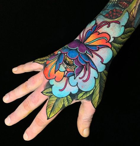 Vivid Peony hand tattoo by Max V.K. artist and owner at Northwest Tattoo in Eugene, Oregon. Peony Hand Tattoo, Hand Tattoo Men, Oak Leaf Tattoos, Mandala Hip Tattoo, Flower Finger Tattoos, Side Hand Tattoos, Full Hand Tattoo, Places To Get Tattoos, Mandala Hand Tattoos