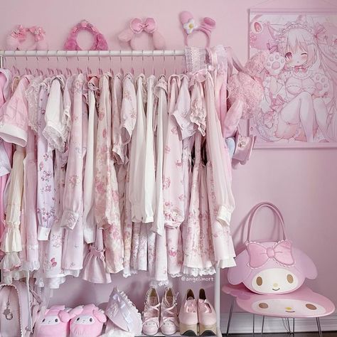 victoria ʚ♡ɞ on Instagram: "୨୧┈ ʚ♡ɞ ┈୨୧ my melody princess wardrobe ~ 🎀 ʚ┈୨♡୧┈ɞ #cutecore #pinkaesthetic #pinkcore #pinkfeed #pinkfashion #girlyfashion #princesscore #himekaji #lizlisa #lizlisamymelody #lizlisa_instasnap #lizlisalove #lizmelo #kawaiifashion #kawaiistyle #harajukufashion #jfashion #mymelody #mymelodylover #マイメロディ #マイメロ #sanrio #sanriocore #sanrioaesthetic #kawaiiaesthetic #kawaiicore #kawaiifeed #yumekawaii #pastelkawaii #pastelaesthetic" My Melody Bedroom Aesthetic, Sanriocore Room, My Melody Bedroom, Kawaiicore Room, Kawaiicore Aesthetic, Cutecore Room, Princess Wardrobe, Kawaii Room Ideas, Harajuku Dress