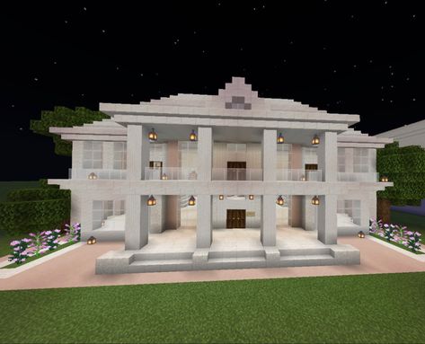 Square Minecraft Houses, Symmetrical Minecraft House, White Minecraft Mansion, Minecraft House Mansion, White Minecraft House, White House Minecraft, Terracotta House Minecraft, Kawaii World Minecraft, Minecraft Quartz House