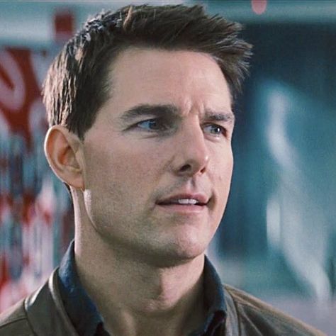 Jack Reacher Movie, Tom Cruise Hair, Danielle Campbell The Originals, Pete Maverick Mitchell, Maverick Mitchell, Tom Cruise Hot, Tom Cruise Movies, Ethan Hunt, Top Cruise