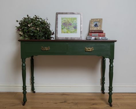 Coffee Table Upcycle, Green Entryway, Table With Turned Legs, Antique Console Table, Vintage Console, Vintage Console Table, Pretty Furniture, Dining Room Console, Duck Green